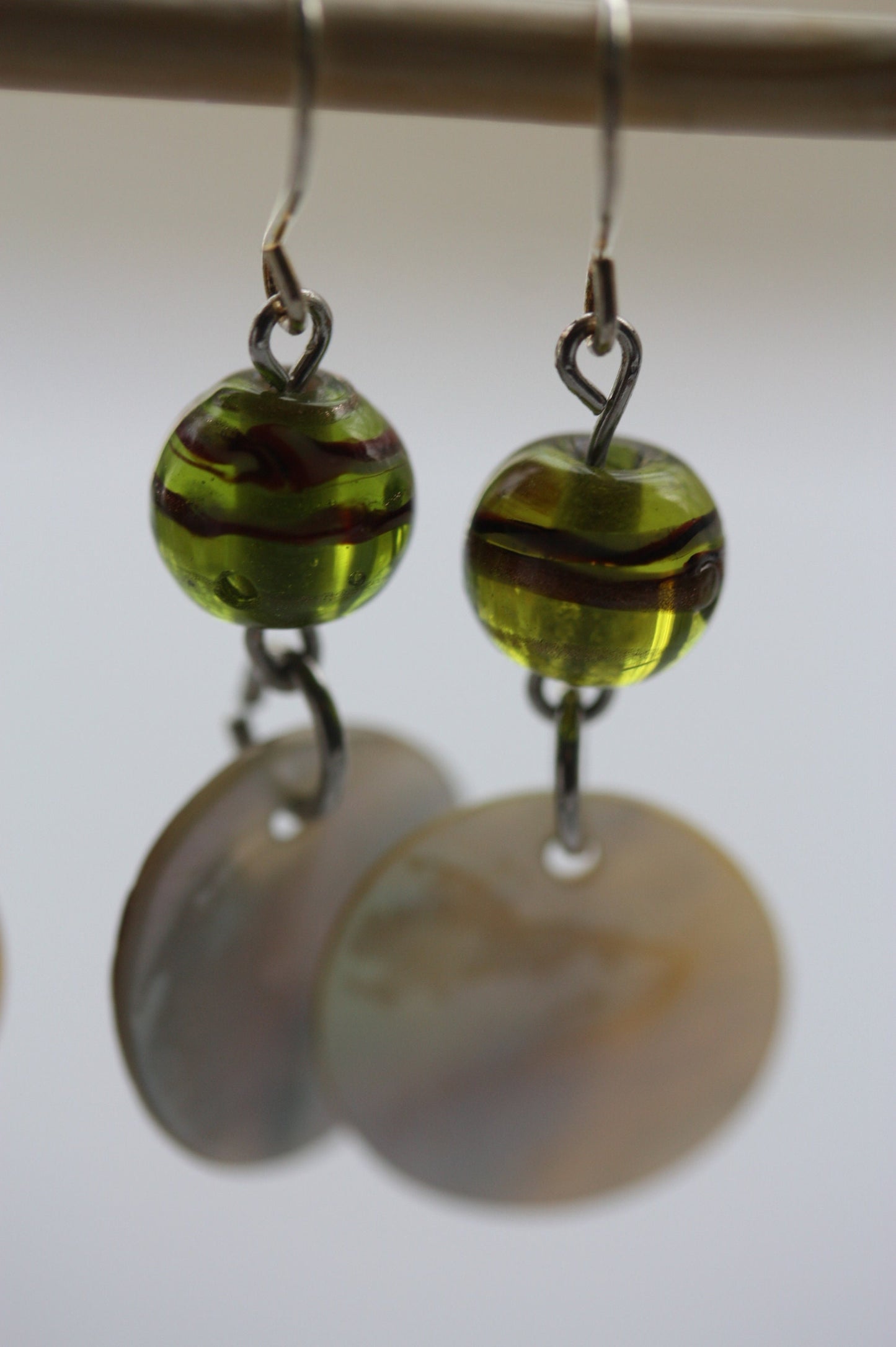 Simple dangle stunning vintage mother of pearl timeless dangle earrings with swirled art glass