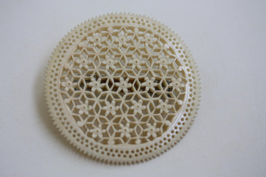 Stunning ivory colored vintage Celluloid Flower Pin Brooch
