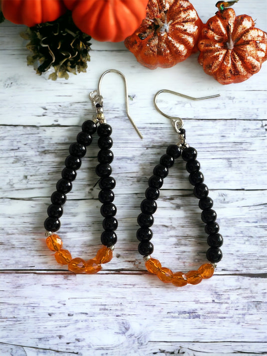 Hand beaded color block dangle hoop earrings - orange and black glass beads - perfect for the fall and Halloween