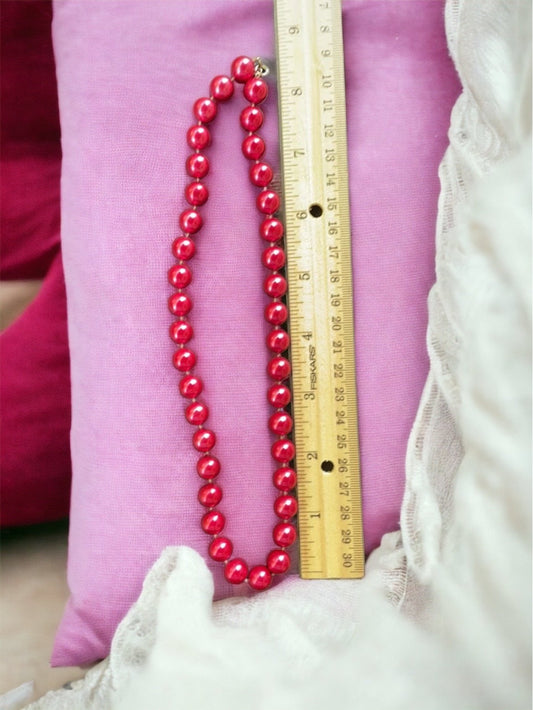 Hot pink faux pearl stunning vintage necklace