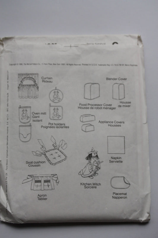 UNCUT Sewing Pattern - McCall's 7562 Home Decorating Kitchen Essentials Multiple Purposes