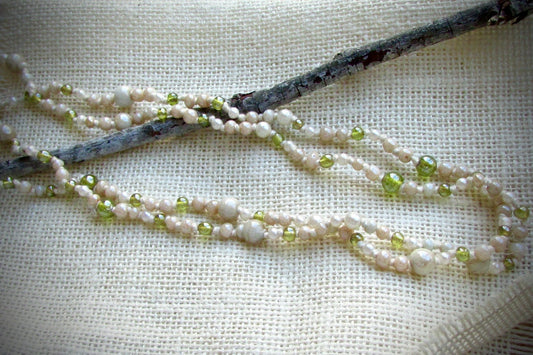 Cream and green glass beaded vintage necklace - hand knotted