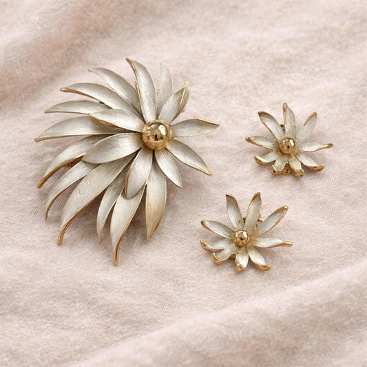 1960s Floral Brooch and Earrings Set, Mid Century Modern Sculptural Flower Jewelry