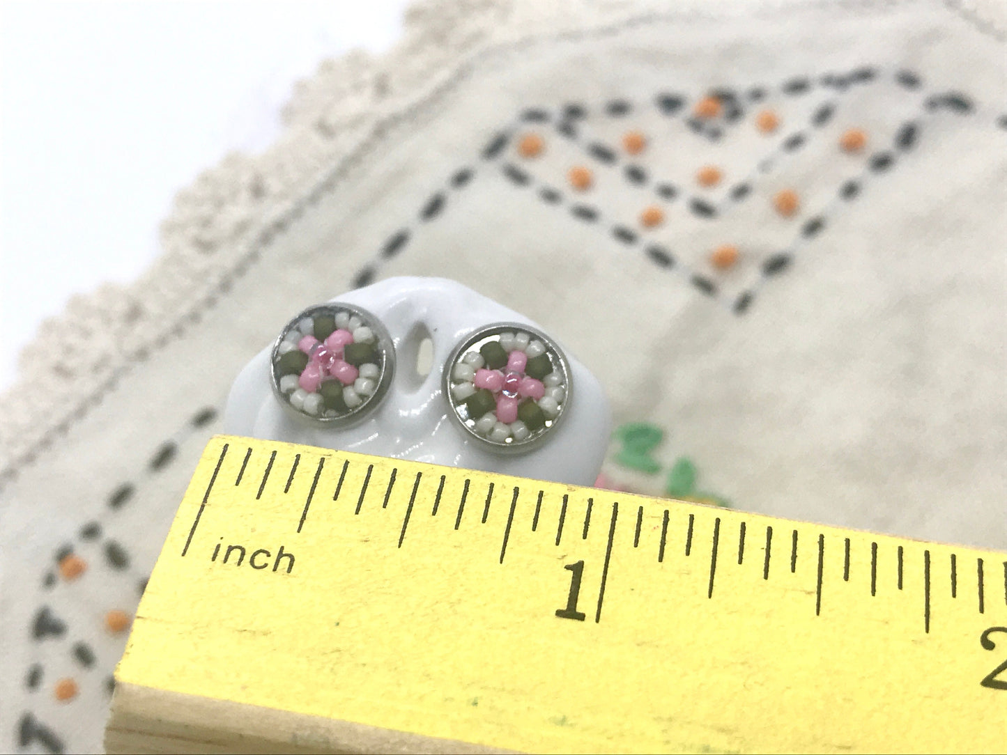 Tiny little stud earrings - approx. 8 mm - intricately handmade beadwork - light pink and olive green