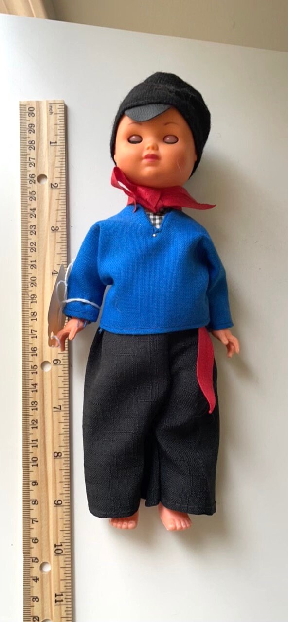 Stunning vintage collectible doll - unsure of country of origin
