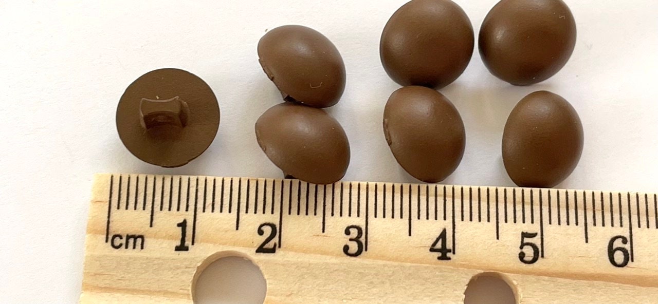 Lot of vintage buttons - shades of brown