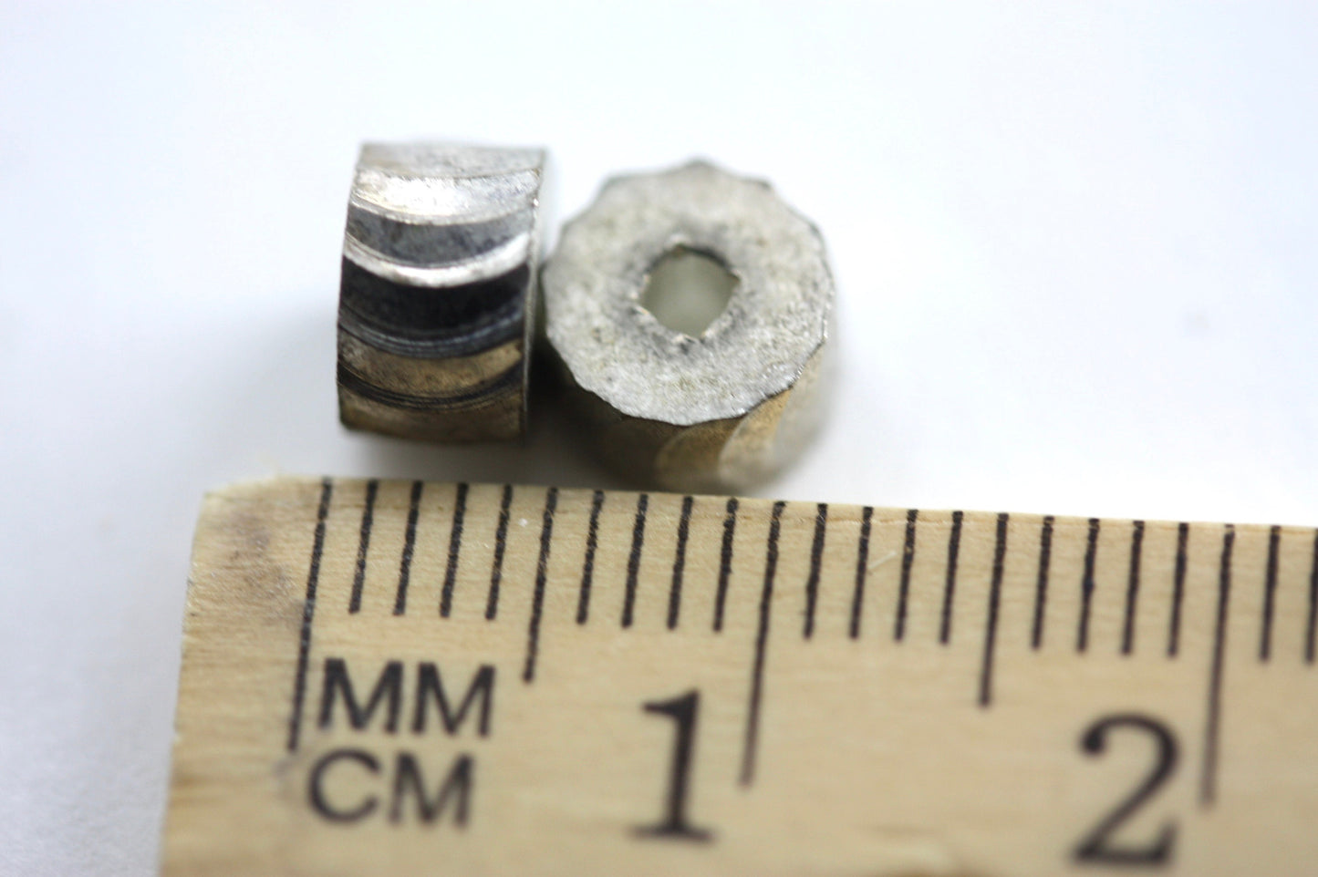 Vintage etched metal spacer beads - Approx. 5 mm