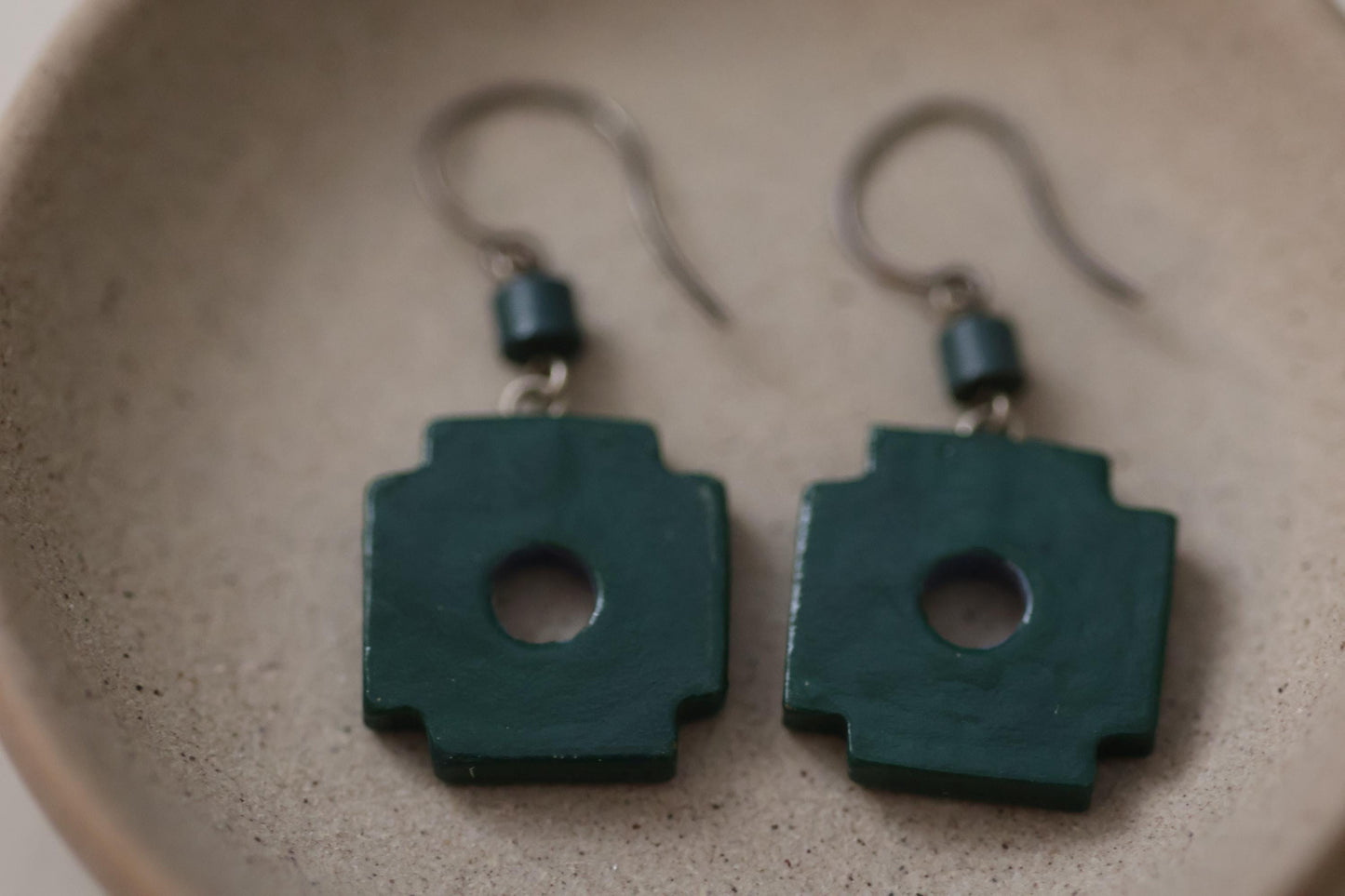 Stunning vintage painted earrings - deep kelly green with shades of blue, gold and dark maroon