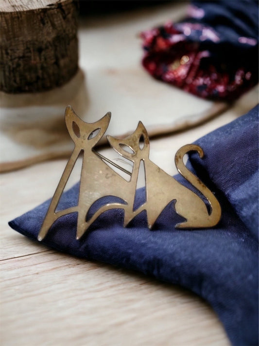 Unique vintage sterling silver cat pin - MCM?
