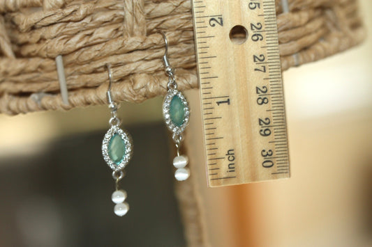 Vintage rhinestone and turquoise lightweight dangle earrings