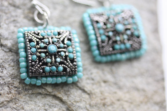 Small dangle handmade beadwork earrings - featuring vintage elements & high quality Czech glass seed beads