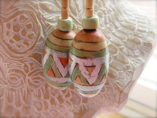 Pretty earth-toned vintage dangle earrings