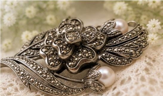 Vintage Floral Brooch KJL For Avon Silver Tone Faux Pearl Rhinestone Pin