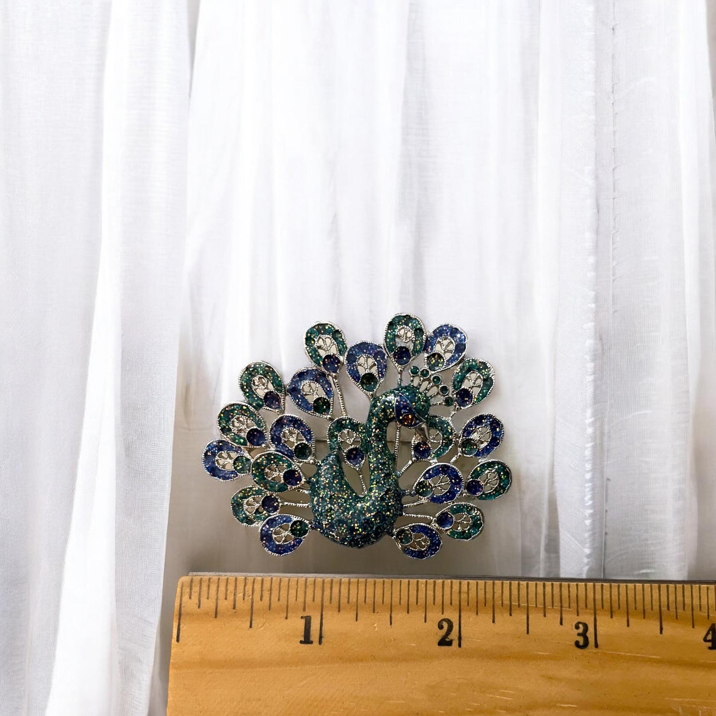 Stunning vintage sparkly peacock pin/brooch