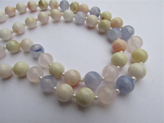 Shades of purple - vintage necklace