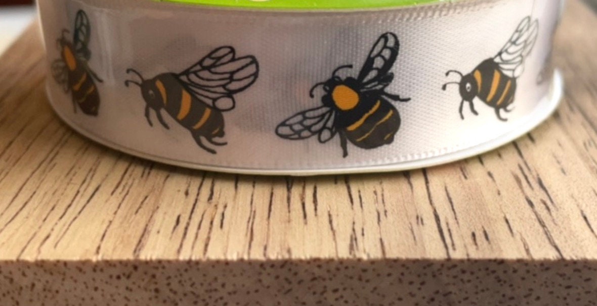 Charming bumble bee ribbon - new, mint condition - price per yard - farmhouse ribbon, cottage style ribbon