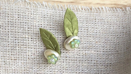 Mixed media little stud earrings - nature inspired, beaded, fabric, faux pearl