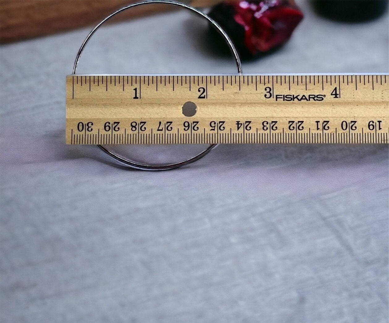 Vintage silvertone bangle bracelet with etched stars