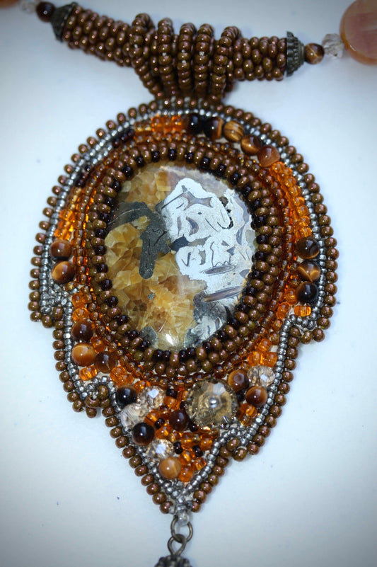 Rare and unique vintage handmade all-beaded beadwork necklace