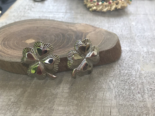 Unique 4-leaf clover shaped vintage silvertone earrings