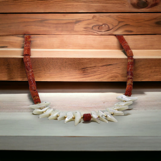 Stunning Vintage Zuni Coral & Mother Of Pearl Bird Fetish Necklace