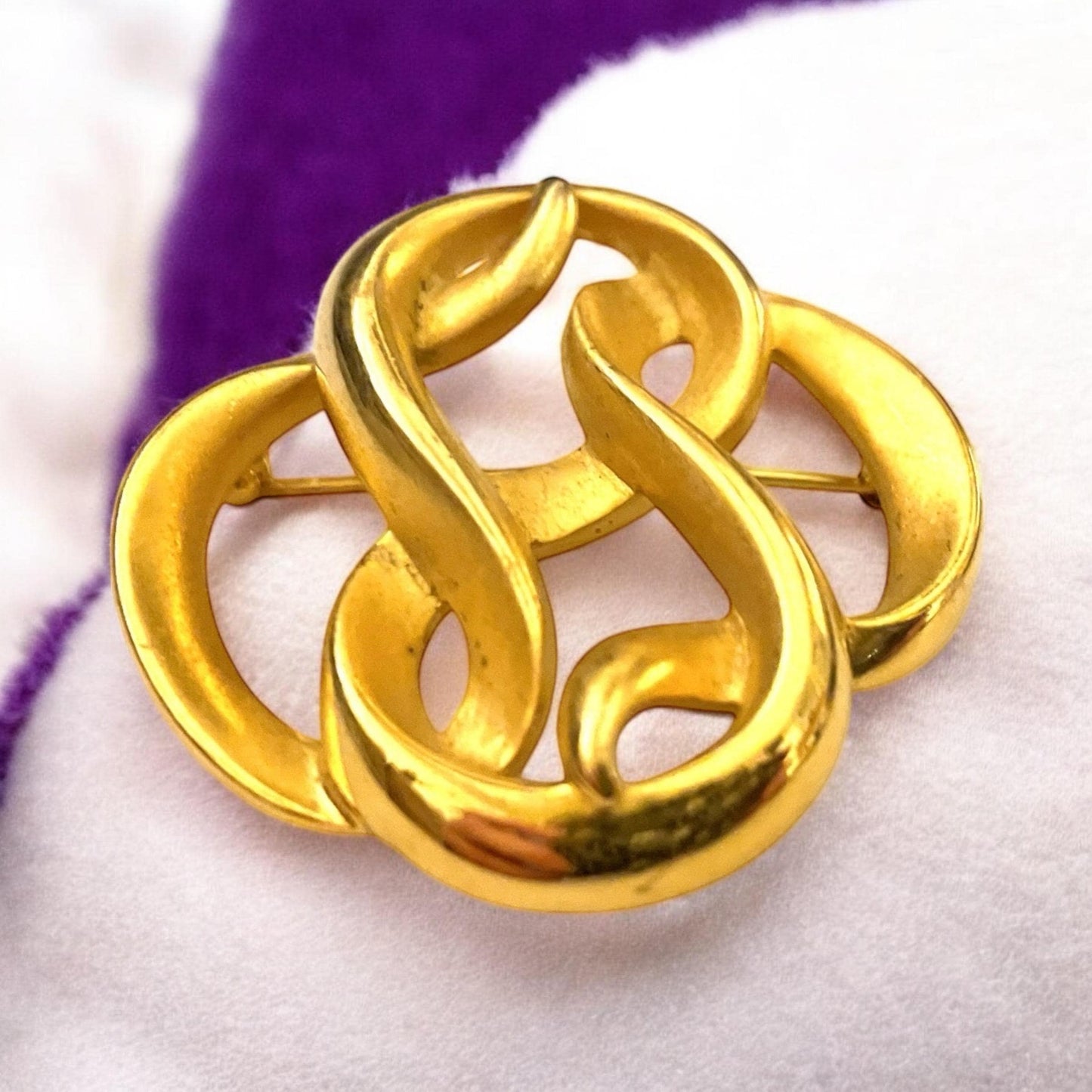 Celtic Knot P.E.P. Vintage Goldtone Brooch Pin