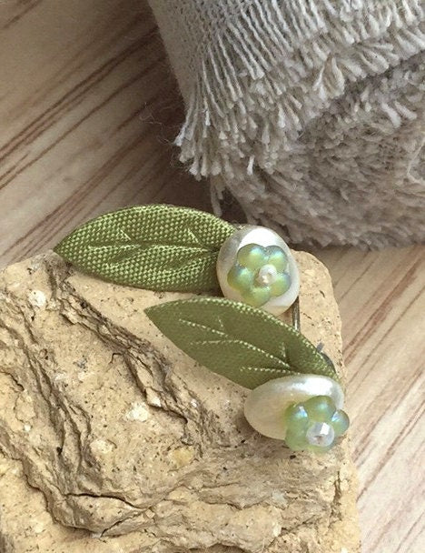 Mixed media little stud earrings - nature inspired, beaded, fabric, faux pearl