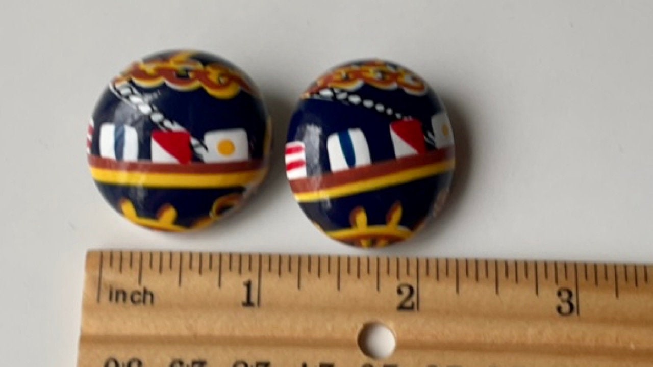 Vintage painted ship boating yacht sailing earrings - round painted wood - for pierced ears