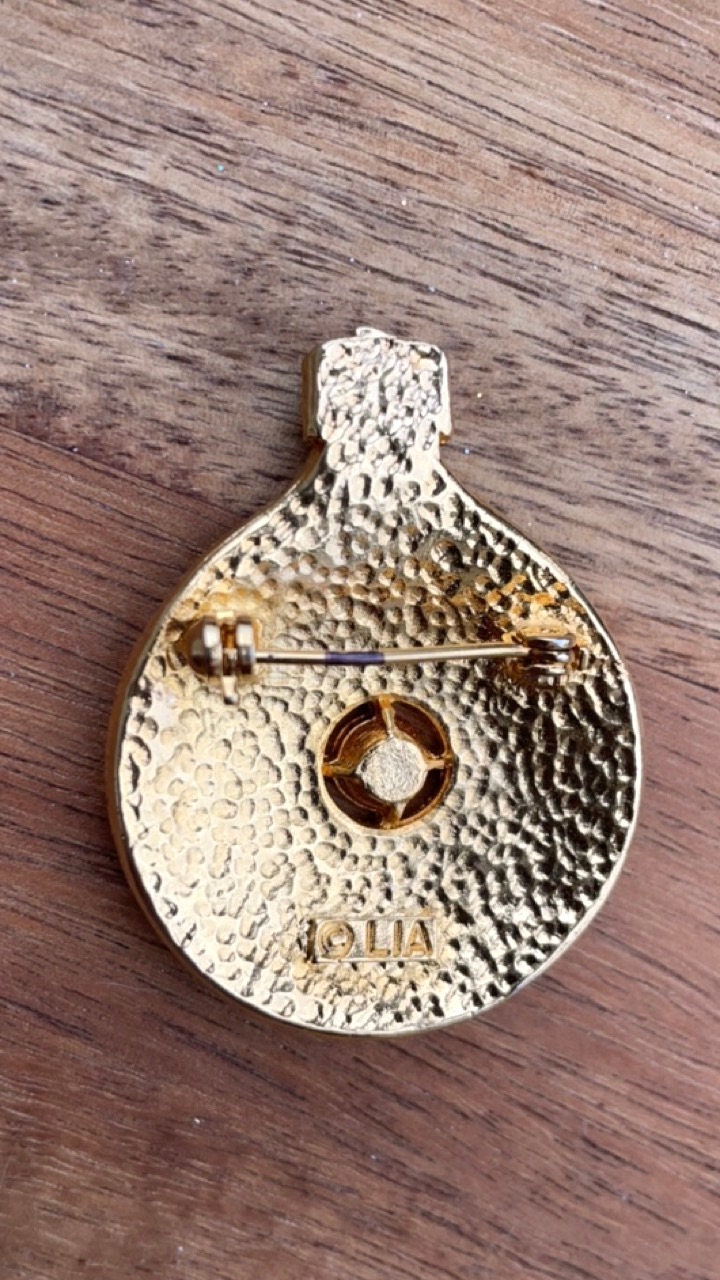 Rare Signed "Lia" stunning vintage Christmas pin