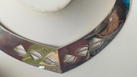 Silvertone with geometric pattern unique vintage stunning choker necklace