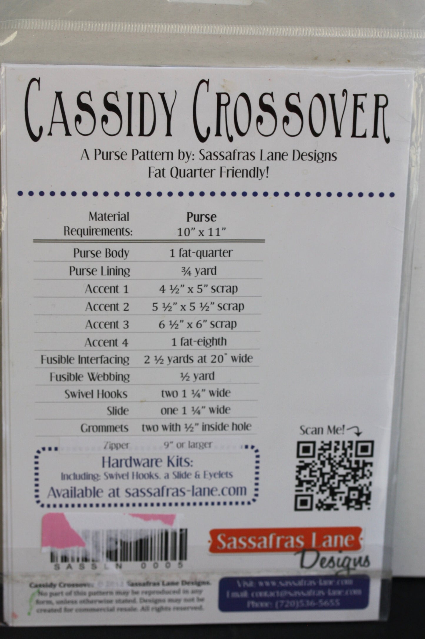 UNCUT Vintage Sewing Pattern - Sassafras lane pattern for the "Cassidy Crossove" bag, handbag