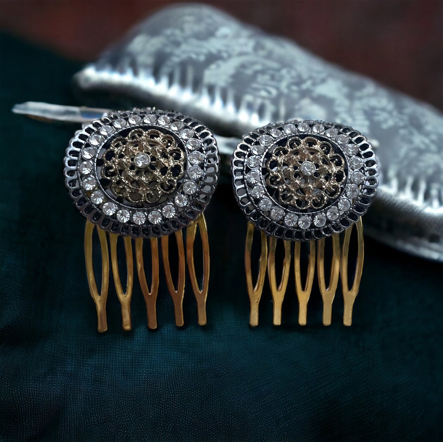 Pair of rhinestone studded 1" hair clips