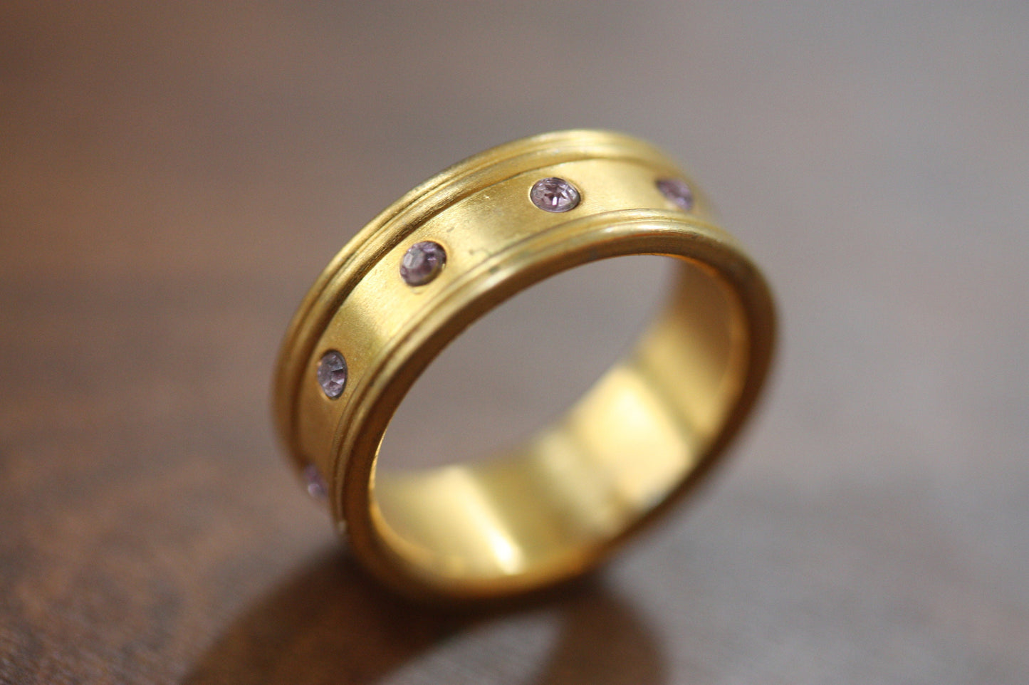 Stunning vintage costume ring