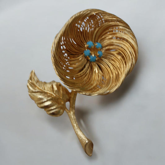 Stunning Vintage Gold Wire Wrapped Flower Turquoise Blue Rhinestone Brooch Pin