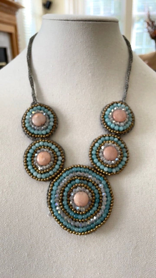 Stunning vintage handmade beadwork necklace with unique crocheted base - Please read description