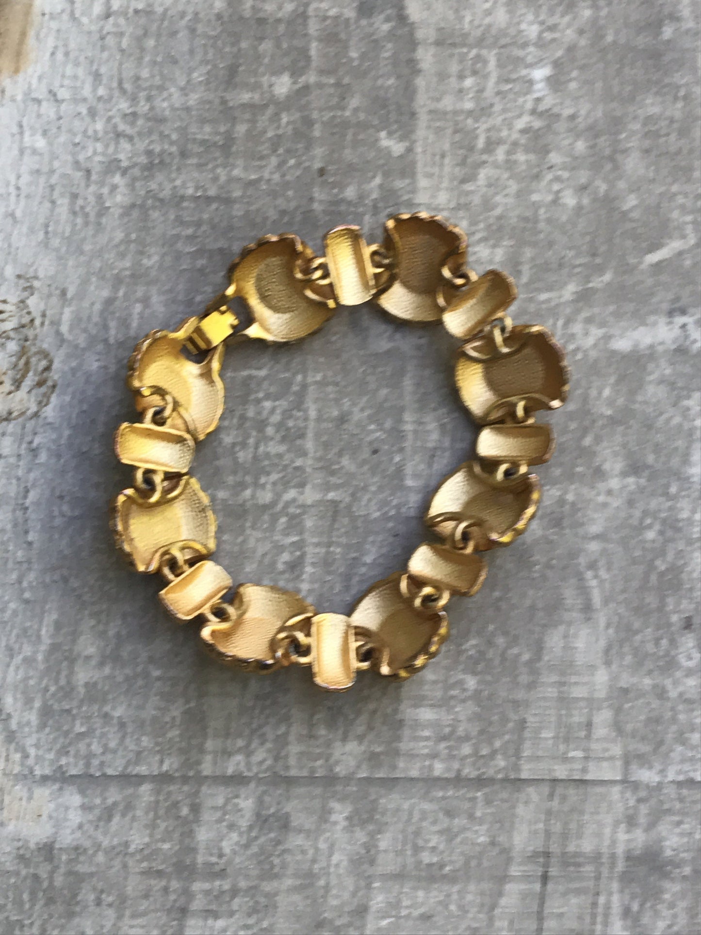 Stunning vintage panel link faux pearl goldtone bracelet
