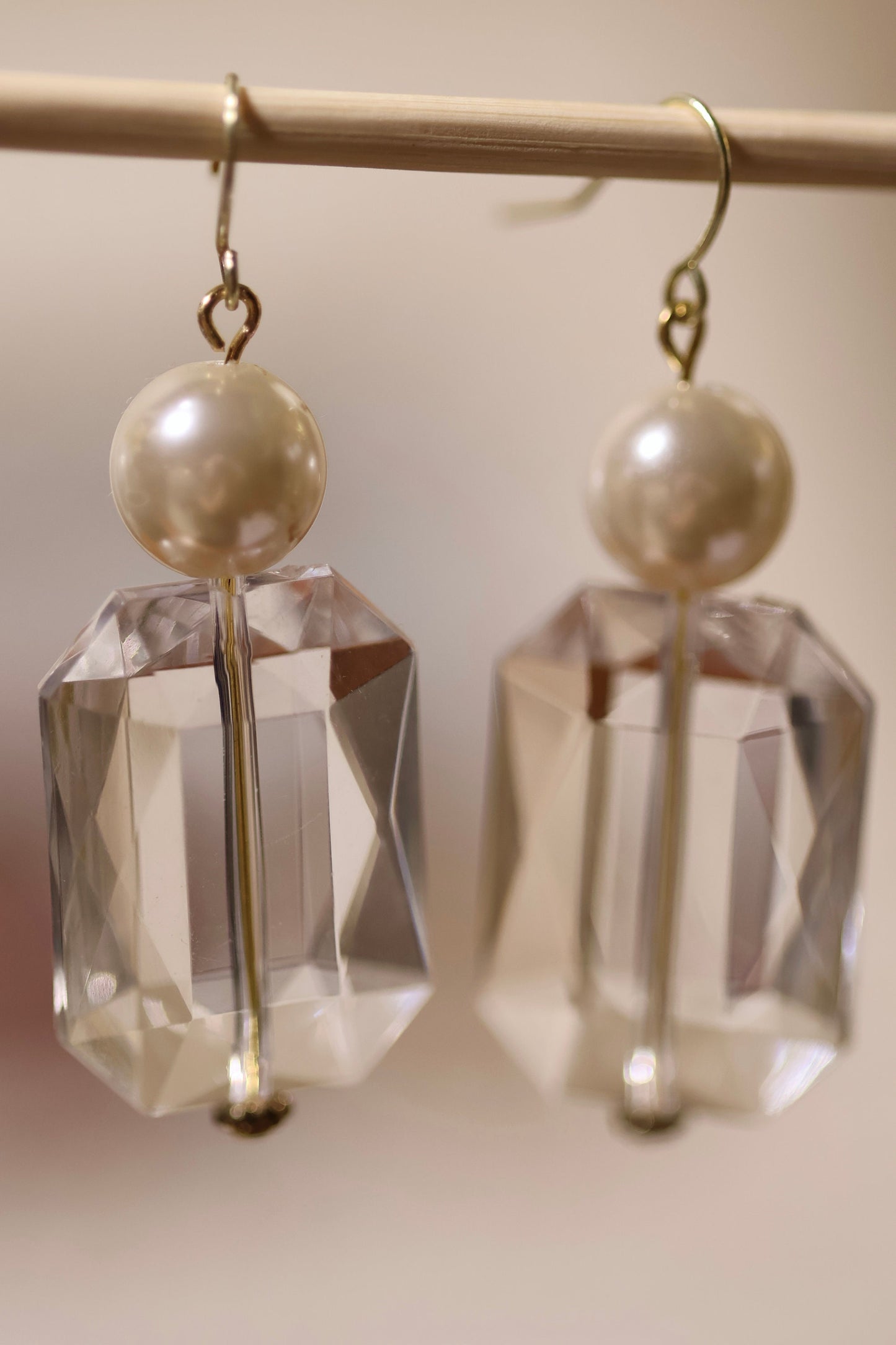 Clear bevel cut acrylic 2" rectangular shaped dangle earrings with faux pearl