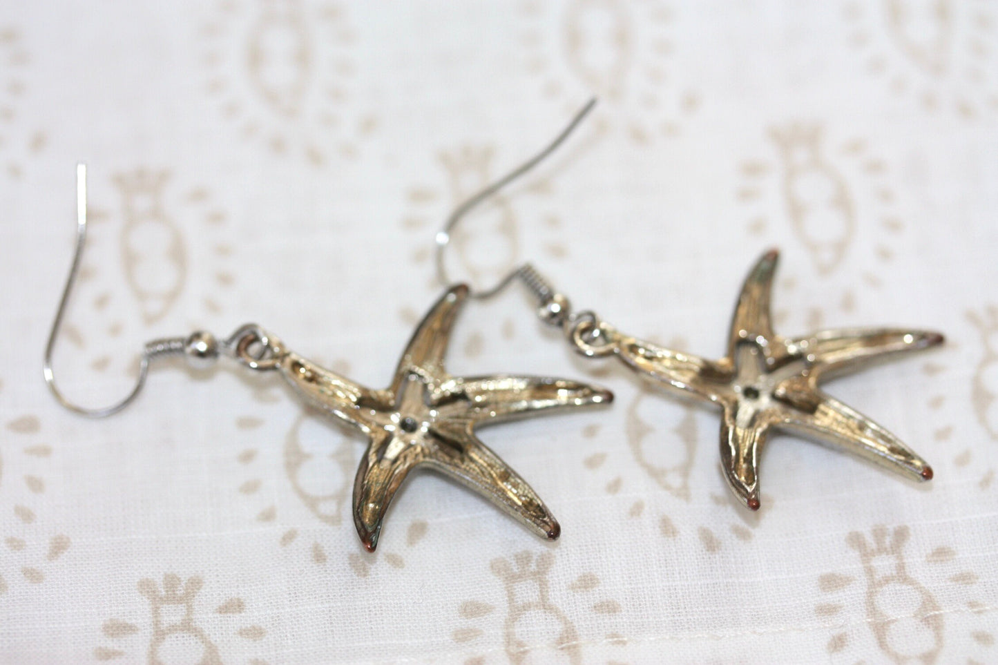 Stunning vintage starfish rhinestone dangle earrings
