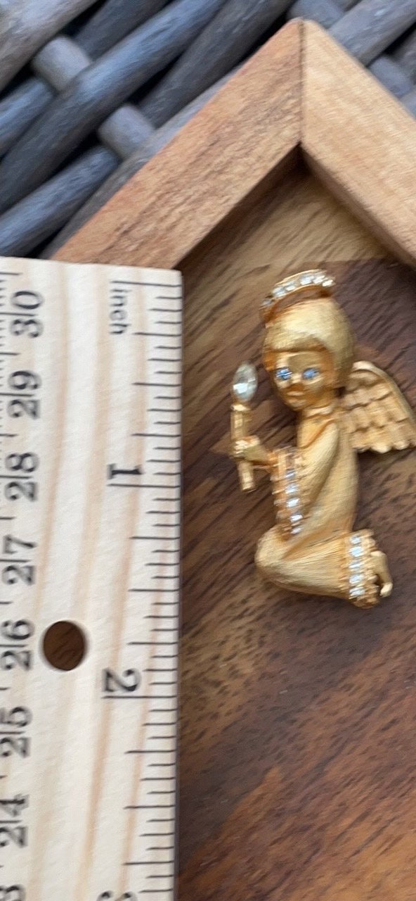 Unique vintage angel pin with rhinestones - unknown maker