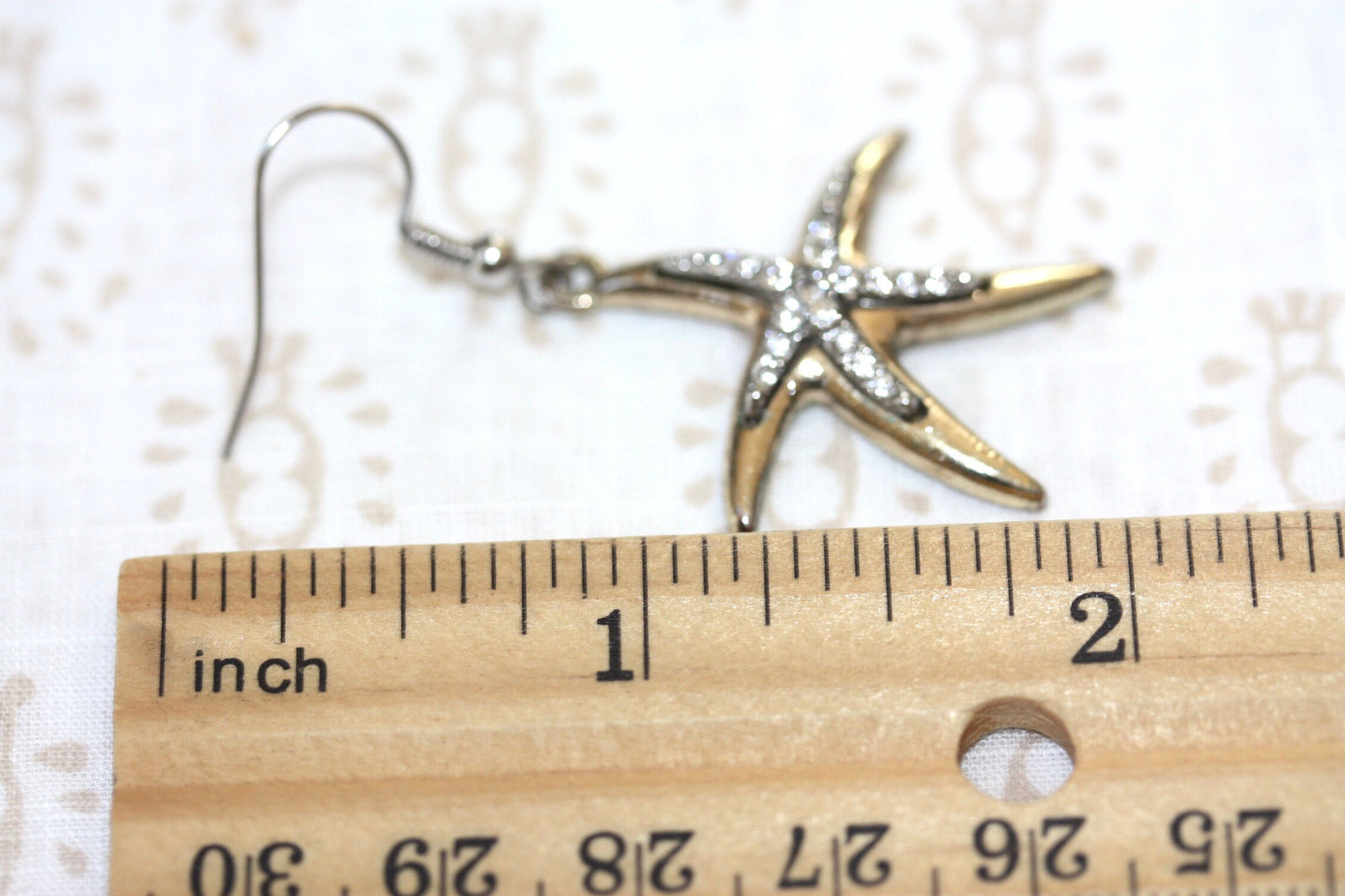 Stunning vintage starfish rhinestone dangle earrings