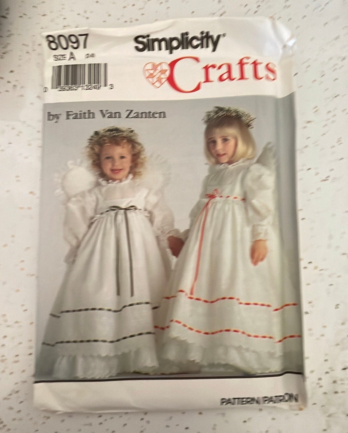 UNCUT Sewing Pattern - Simplicity 8097 Child's Dress Pinafore & Wings Costume Craft Sizes 2-6 - Christmas, Angels, Cherubs, dress, costume