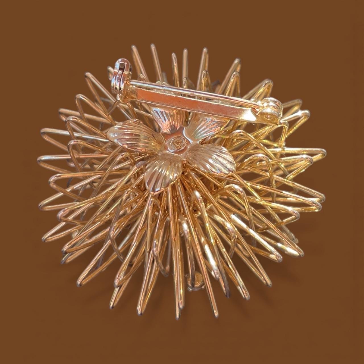 Vintage ATOMIC Brooch Gold Tone Wire MCM Dimensional Starburst Pin with rhinestones
