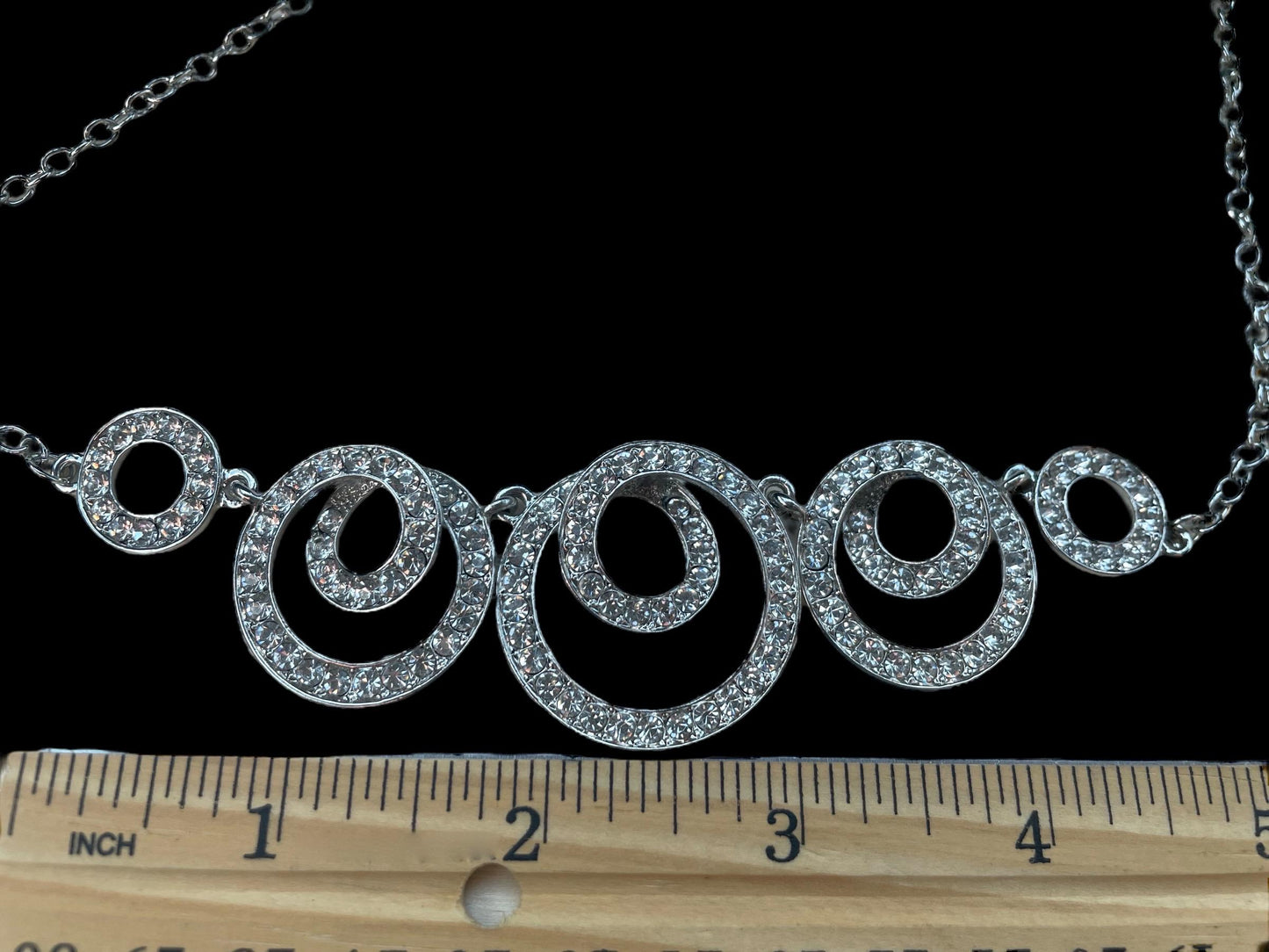 Spiral Rhinestone Necklace – Dainty Crystal Swirl Pendant – Elegant Statement Jewelry – Sparkling Gift for Her