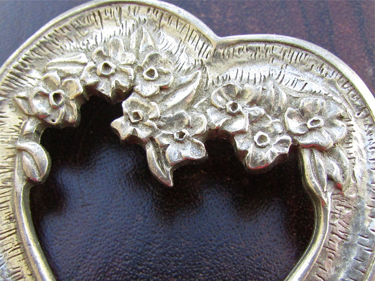 Signed Seagull Pewter Canada - stunning art nouveau style heart pin with ornate intricately carved flowers
