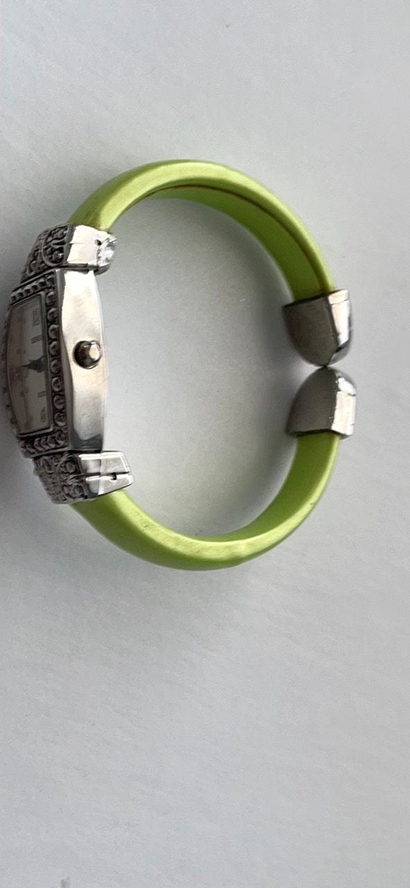 Vintage lime green Geneva watch - Please read description - pretty but needs repair or use for parts
