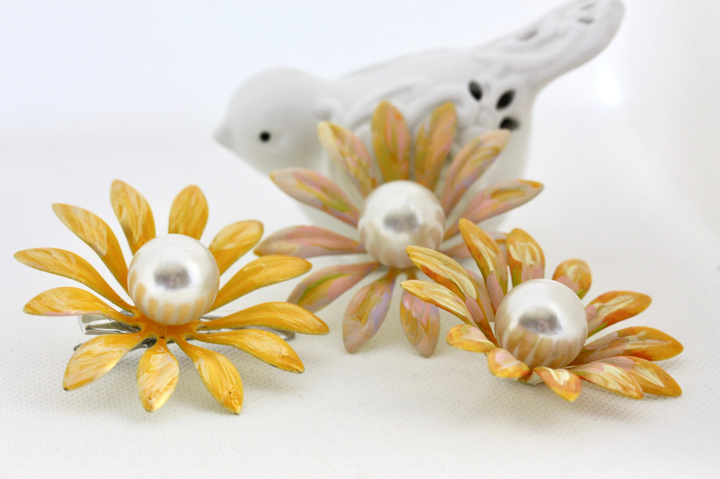 Handpainted vintage metal enamel daisy 3" flower hair clips with large faux pearl centers - or pin