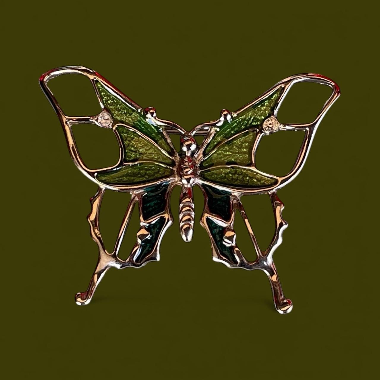 Stunning vintage Silvertone Butterfly Brooch with Shades of Green Enamel – Unsigned