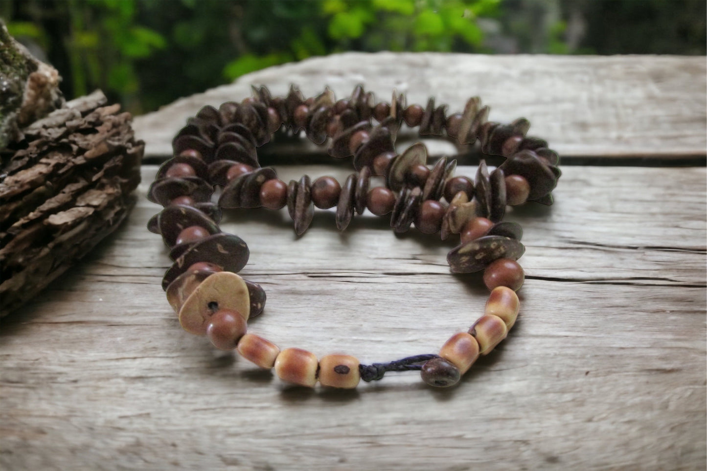 Beautiful wood vintage necklace