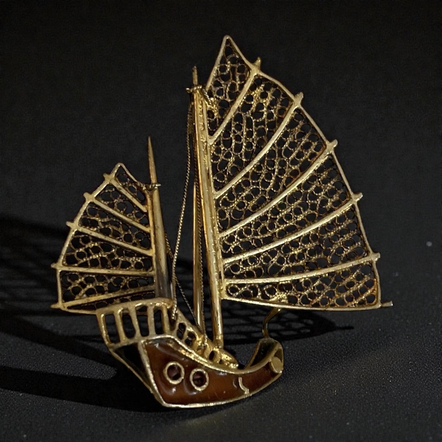 Vintage 800 Silver Filigree Sailboat Pin – Signed 800 • Intricate Asian Junk Ship Brooch • Collectible Sterling-Grade Maritime Jewelry
