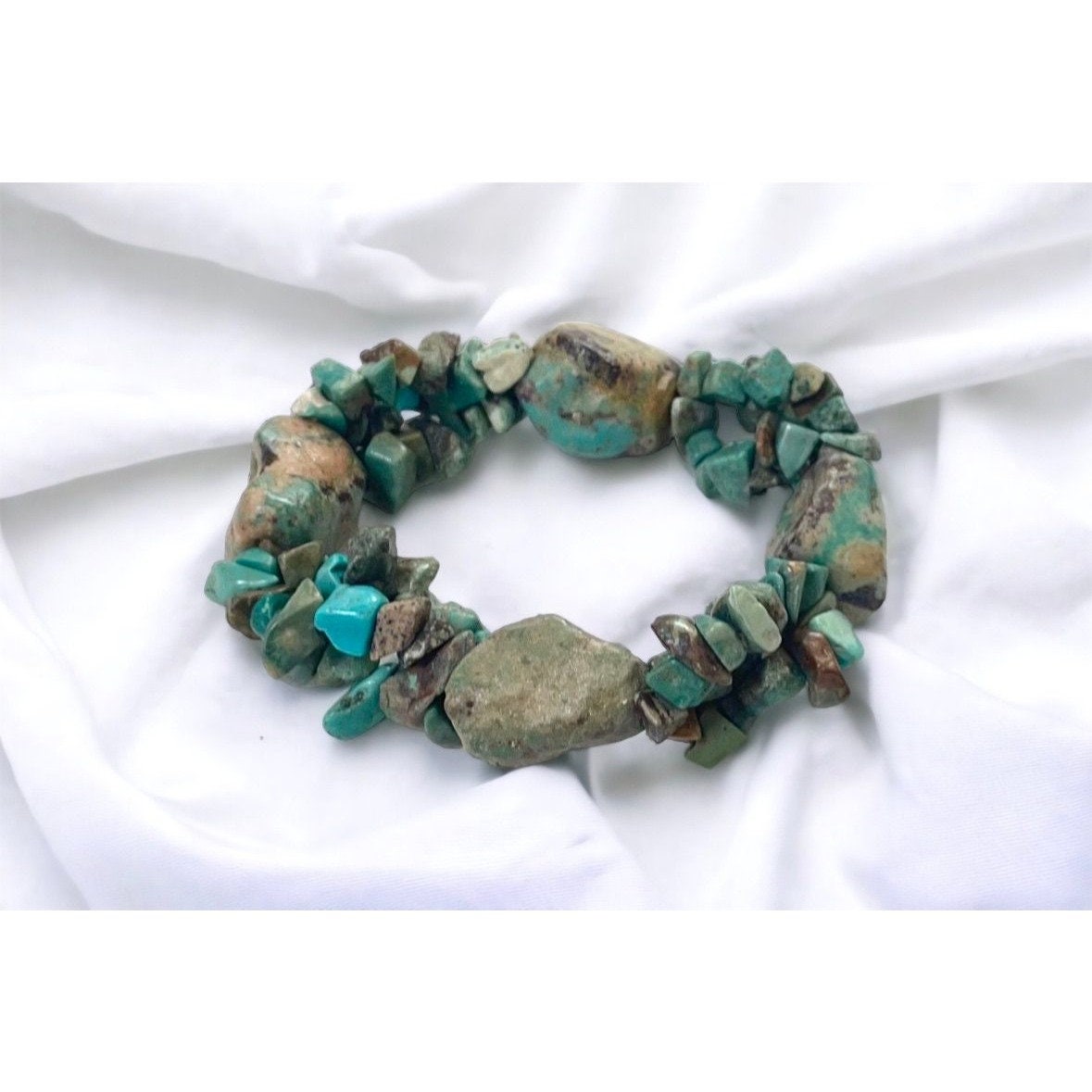 Faux turquoise (howlite?) stunning vintage bracelet